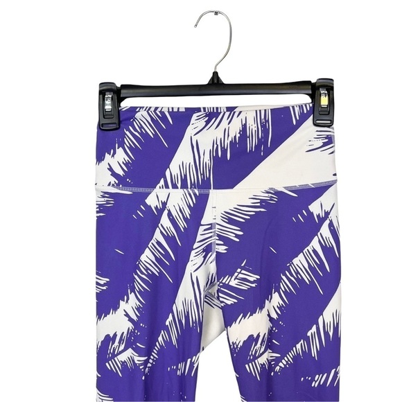 FABLETICS High-Waisted Printed PureLuxe‎ 7/8 Paradiso Leggings Purple Size XS - Picture 3 of 6